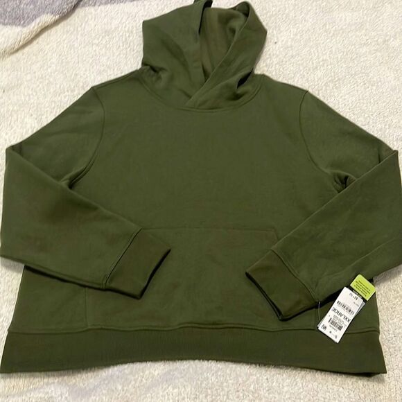 Ideology Tops - NWT- Ideology- XL